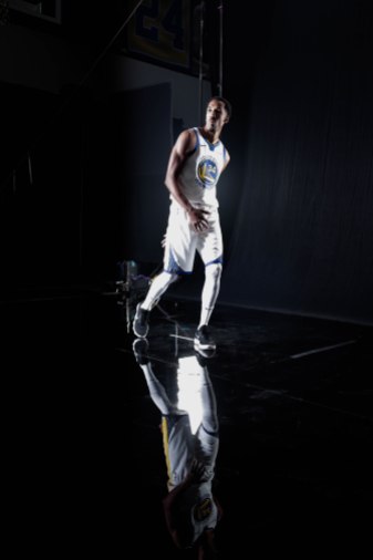 Shaun Livingston gets his photos taken during Golden State Warriors Media Day in Oakland, Calif., on Monday, Sep. 24, 2018. (Randy Vazquez/Bay Area News Group)